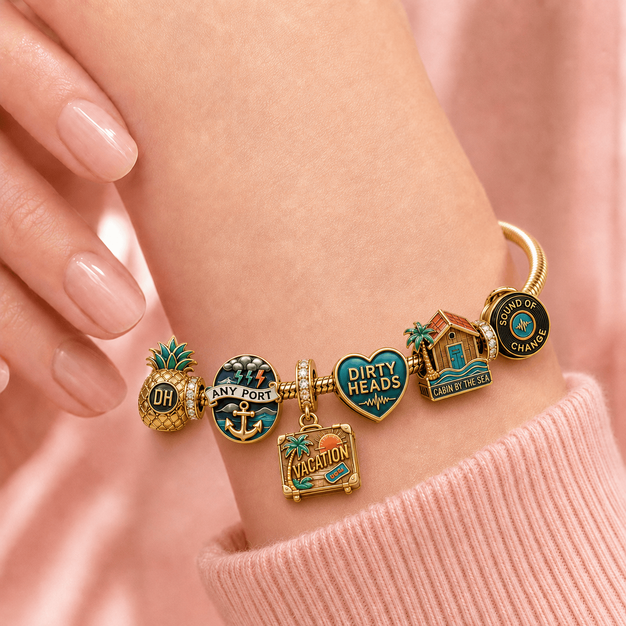 TDHS Gold Charm Bracelet Set TMH